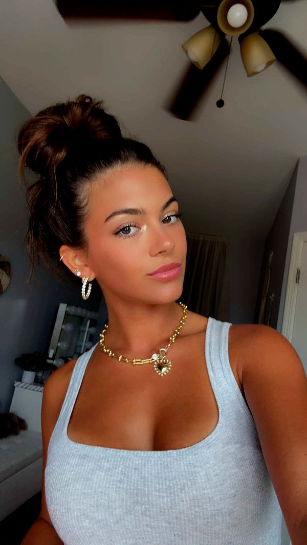 mia_sweitz image ~ Altpins