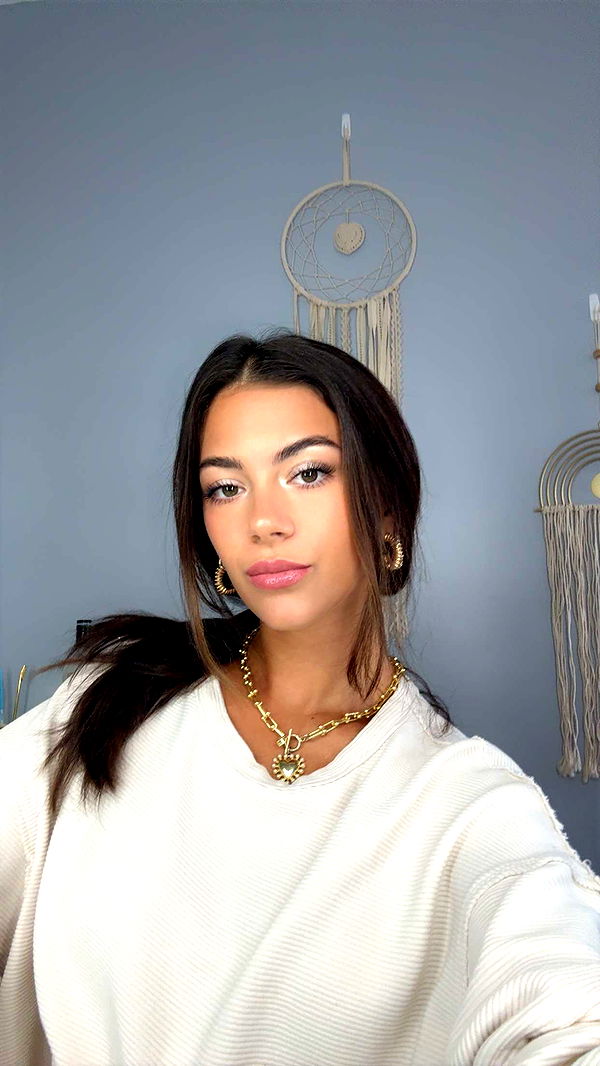 mia_sweitz image ~ Altpins