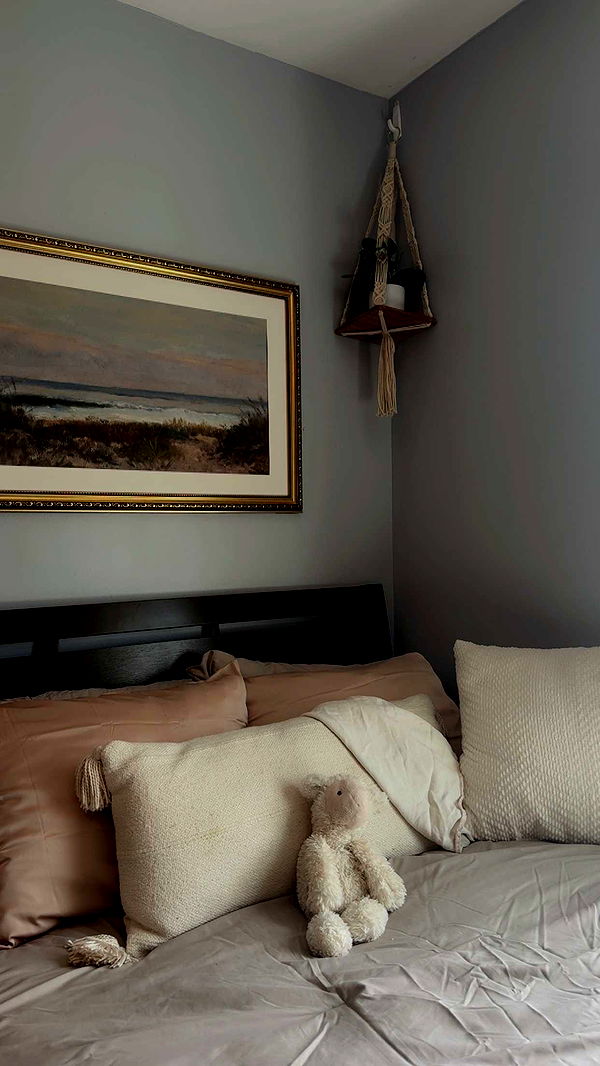 mia_sweitz image ~ Altpins