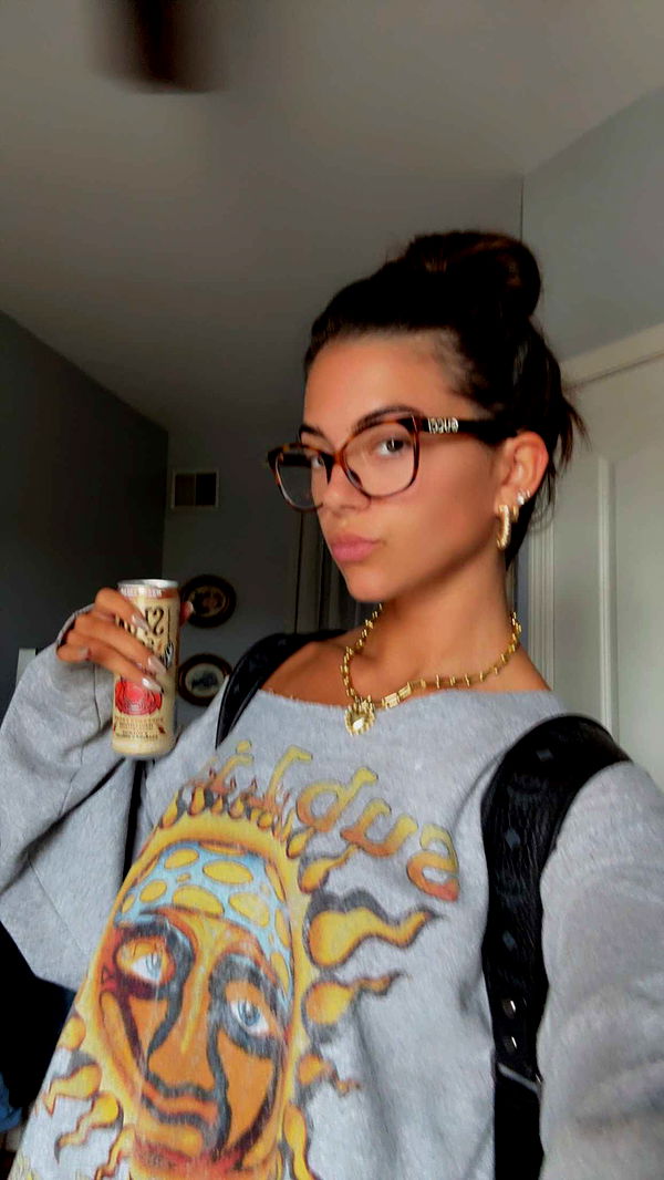 mia_sweitz image ~ Altpins