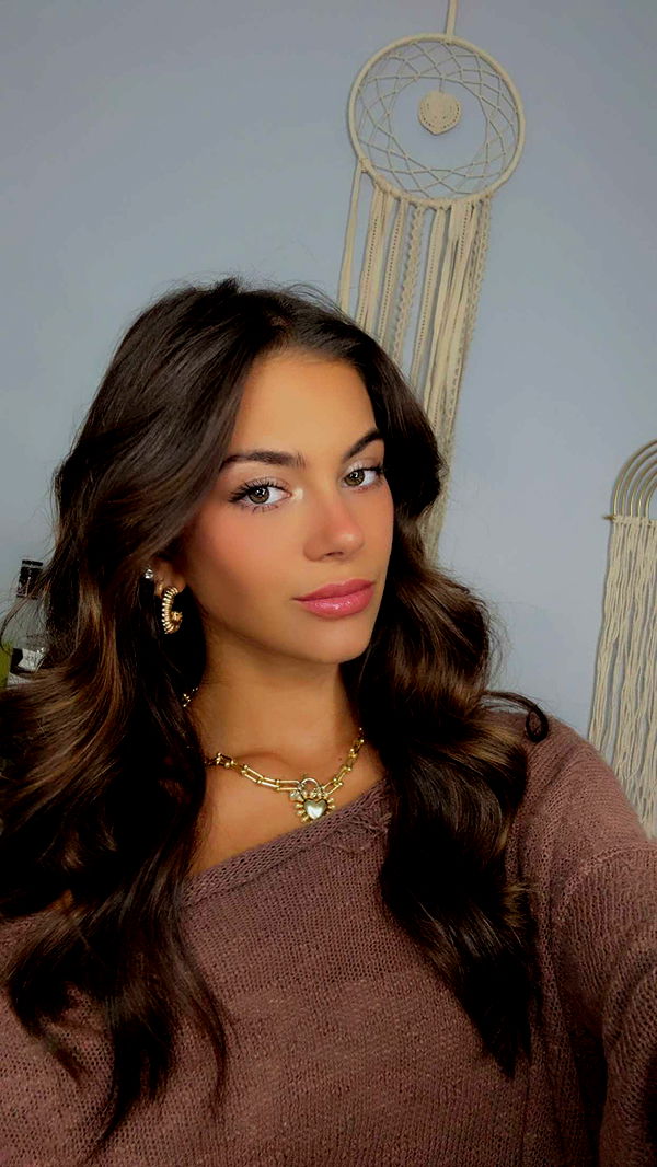 mia_sweitz image ~ Altpins