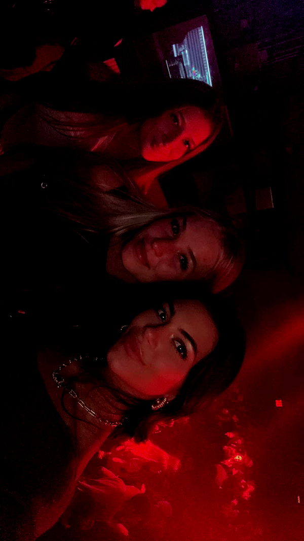 mia_sweitz image ~ Altpins