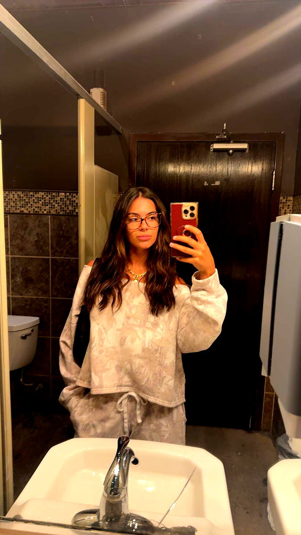 mia_sweitz image ~ Altpins