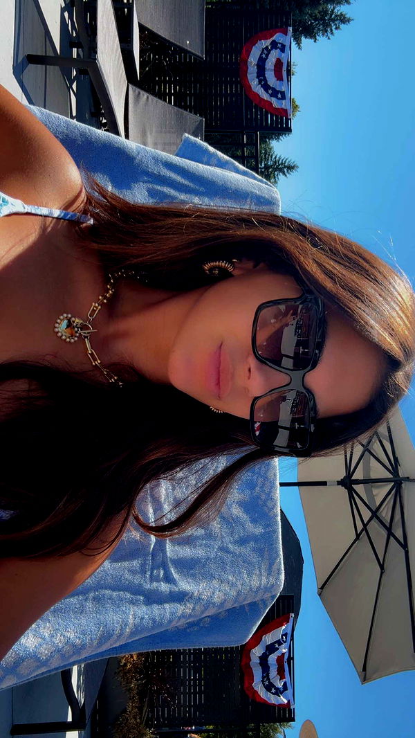 mia_sweitz image ~ Altpins