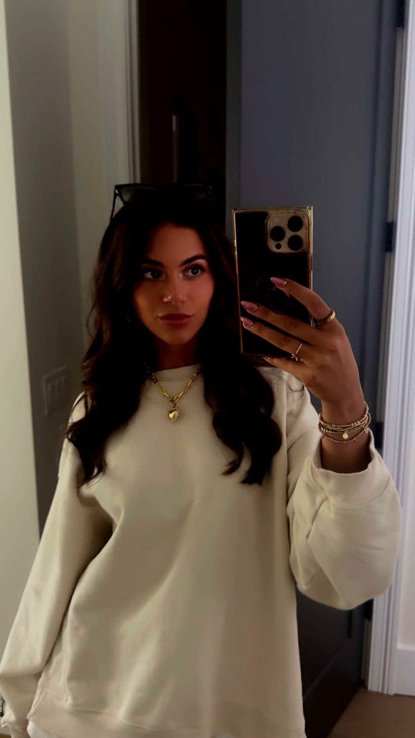 mia_sweitz image ~ Altpins