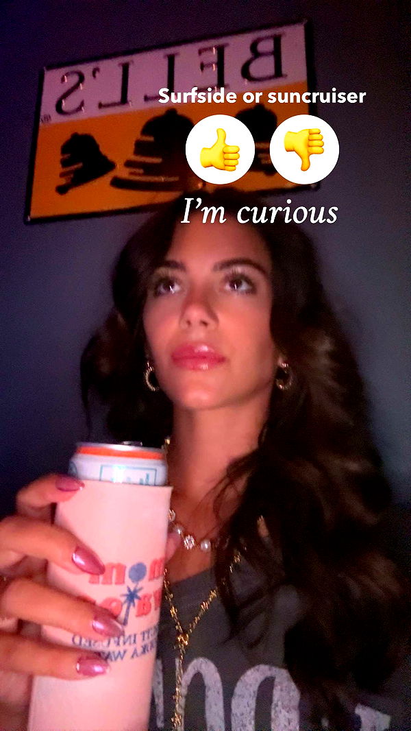 mia_sweitz image ~ Altpins