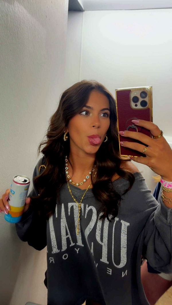 mia_sweitz image ~ Altpins