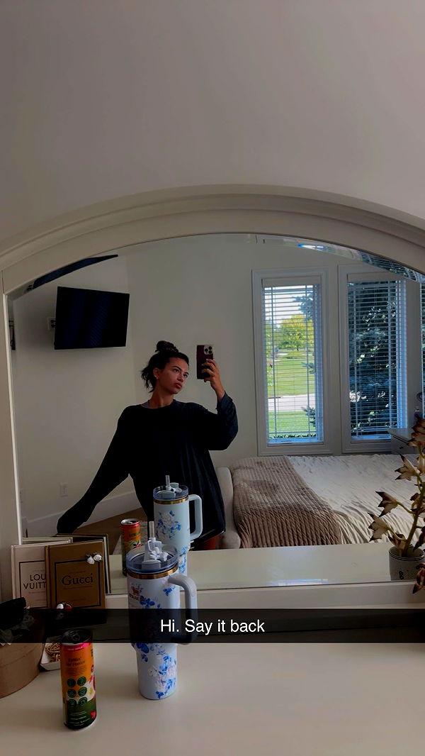 mia_sweitz image ~ Altpins