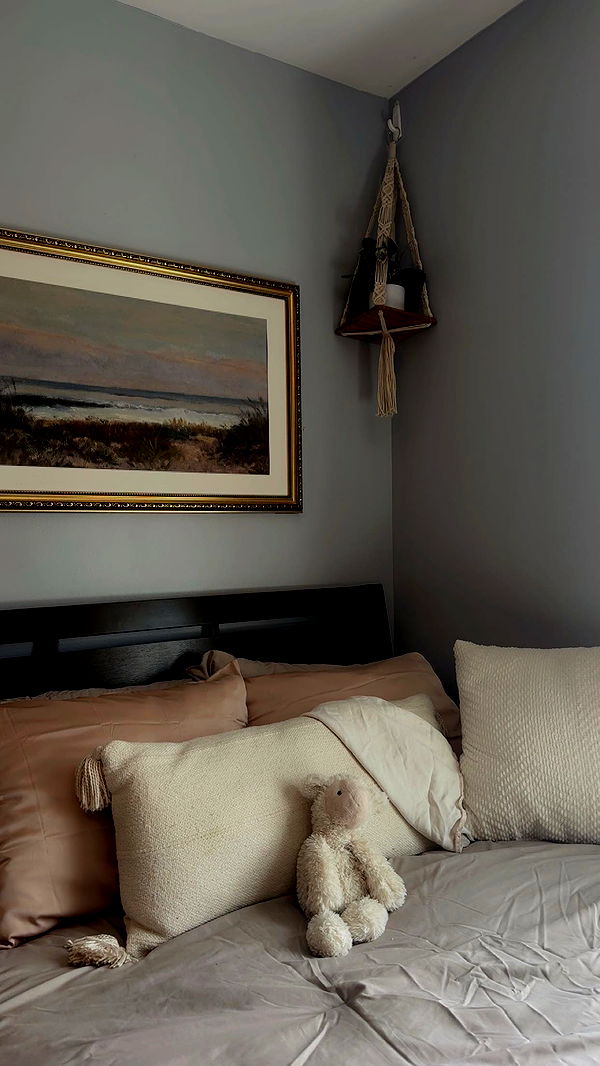 mia_sweitz image ~ Altpins