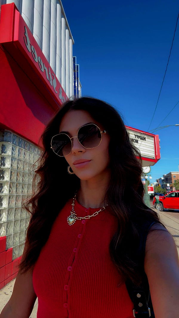 mia_sweitz image ~ Altpins