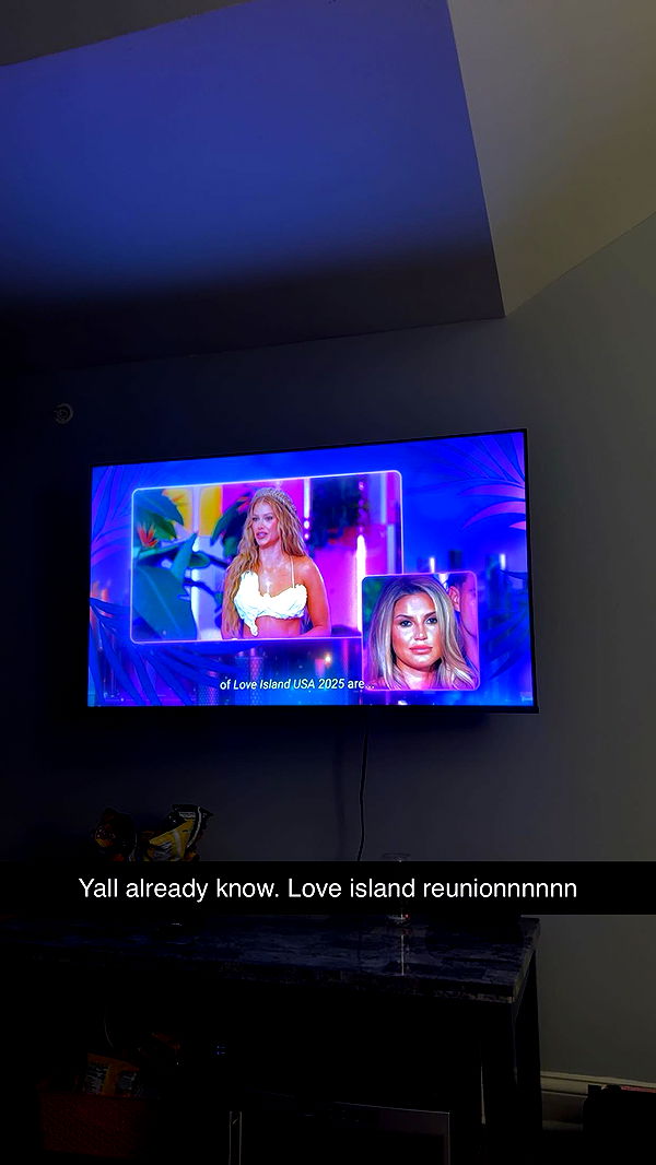 mia_sweitz image ~ Altpins