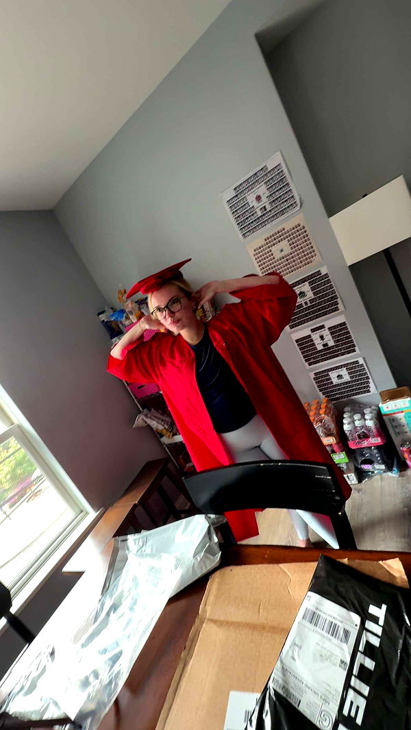 mia_sweitz image ~ Altpins