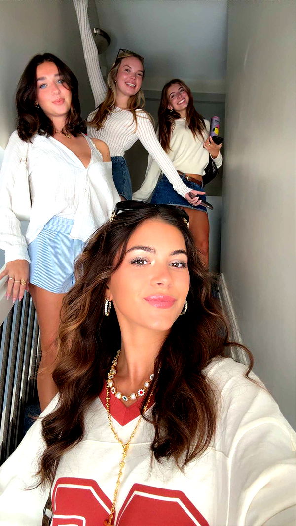 mia_sweitz image ~ Altpins