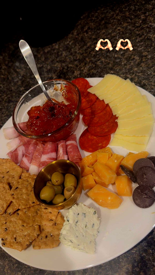 mia_sweitz image ~ Altpins