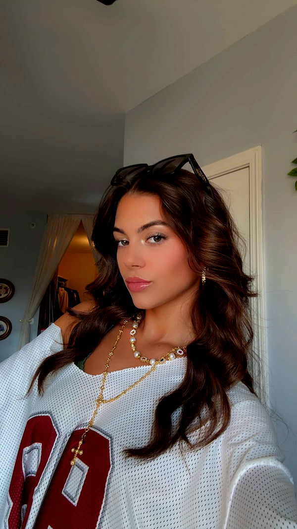 mia_sweitz image ~ Altpins