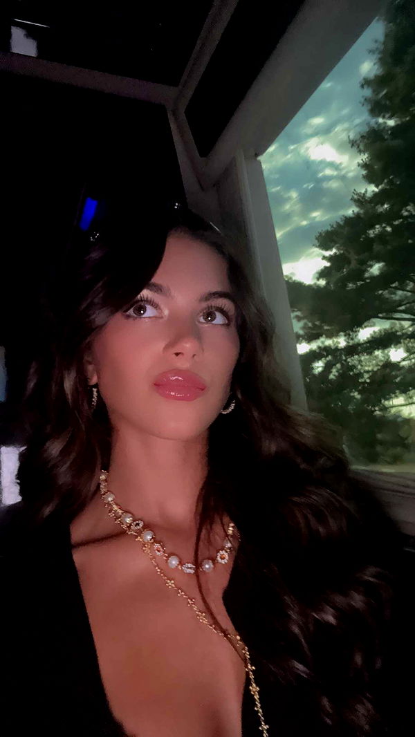 mia_sweitz image ~ Altpins