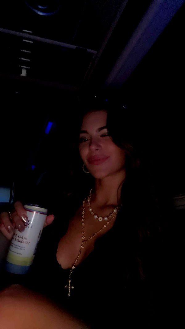 mia_sweitz image ~ Altpins