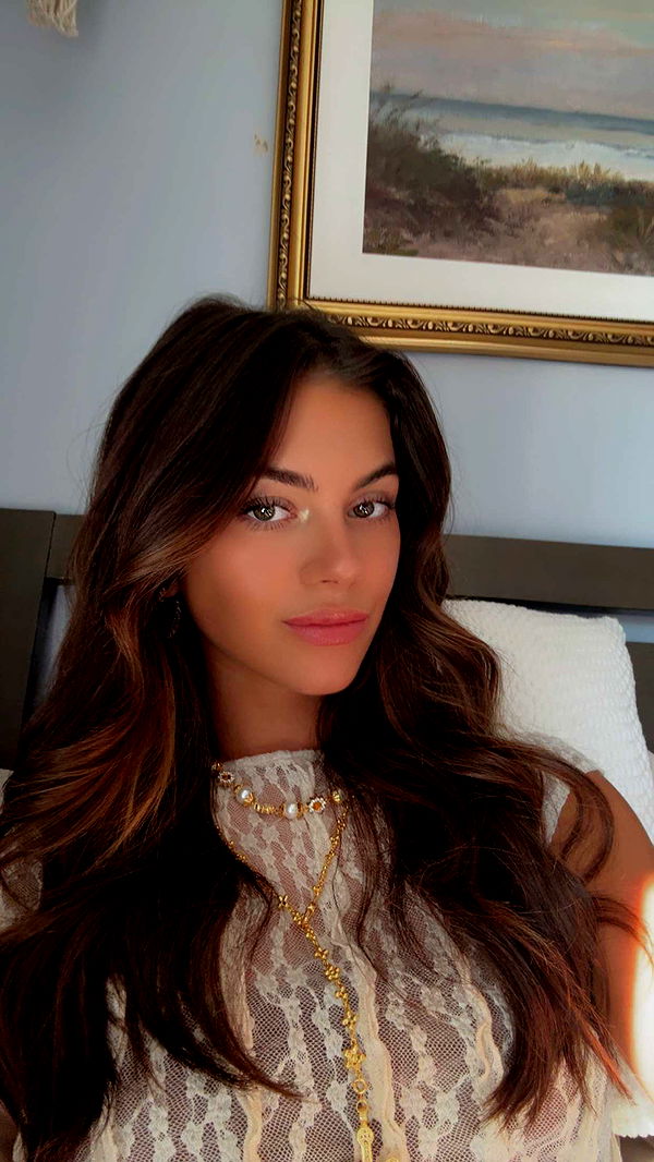 mia_sweitz image ~ Altpins