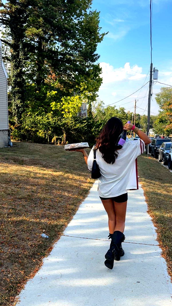 mia_sweitz image ~ Altpins