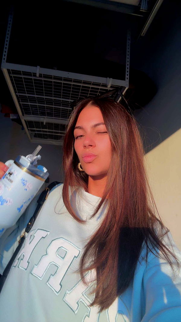 mia_sweitz image ~ Altpins