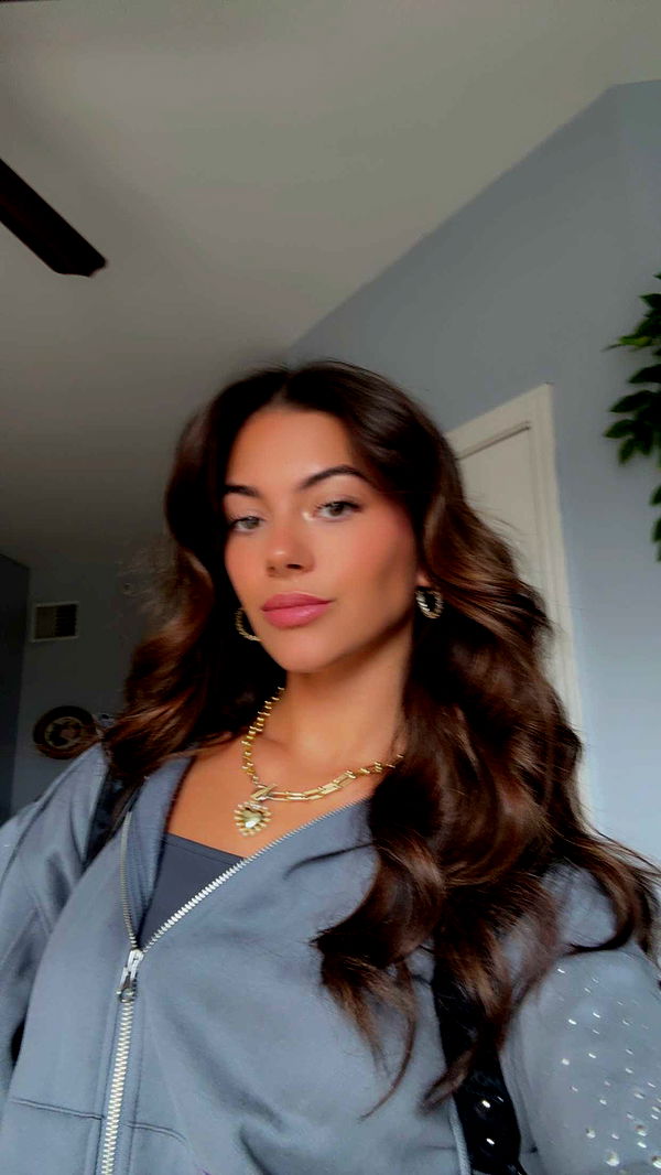 mia_sweitz image ~ Altpins