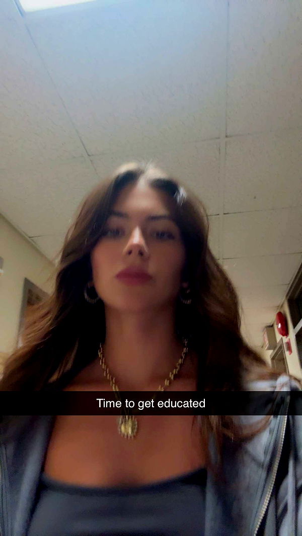 mia_sweitz image ~ Altpins