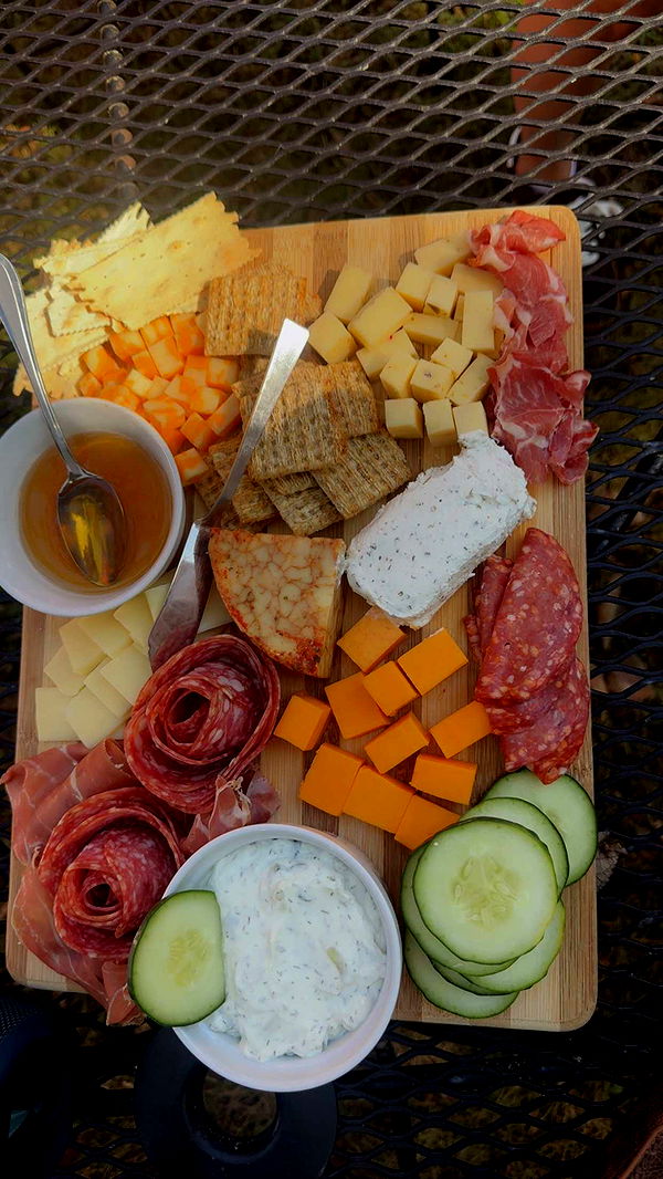 mia_sweitz image ~ Altpins