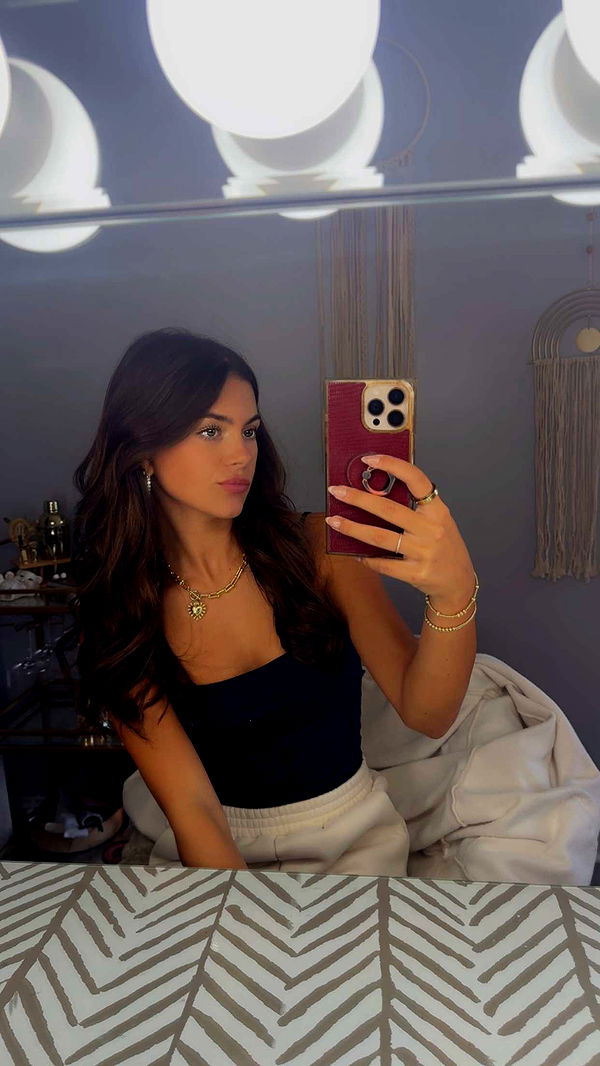 mia_sweitz image ~ Altpins