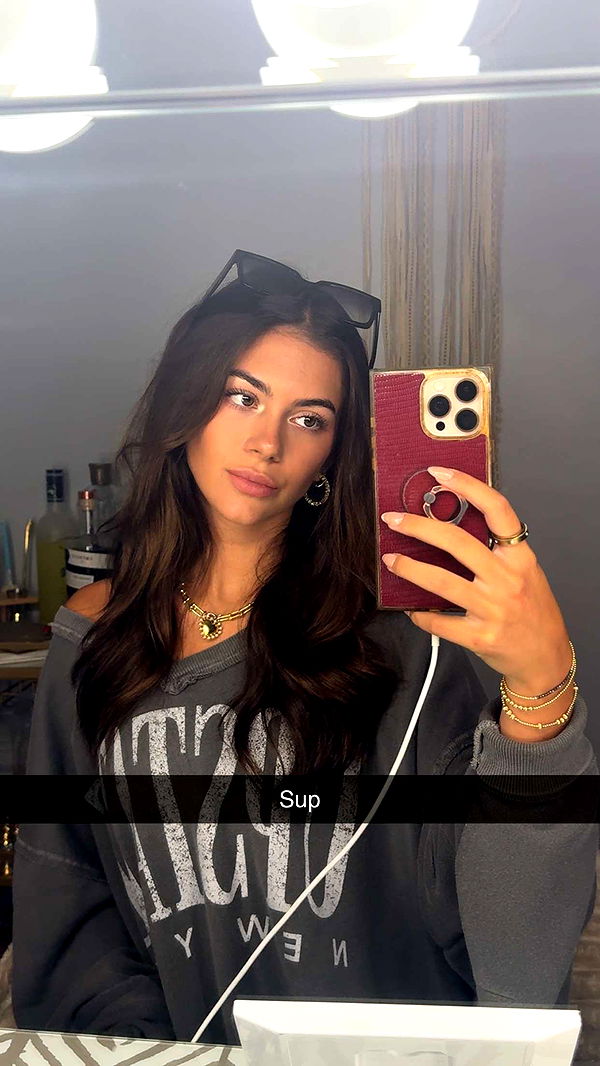 mia_sweitz image ~ Altpins