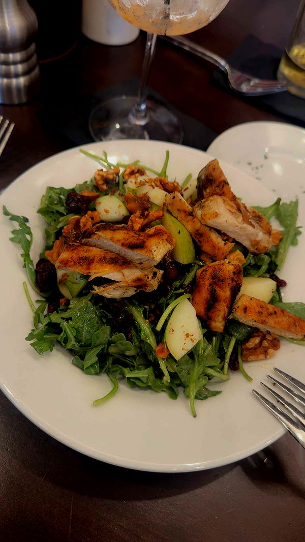 mia_sweitz image ~ Altpins