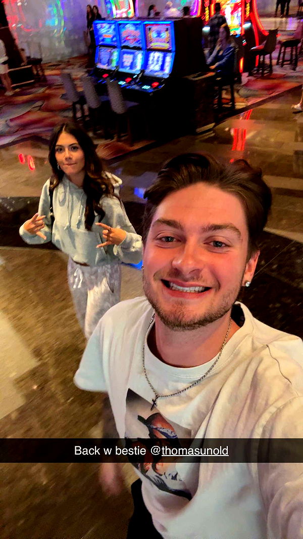 mia_sweitz image ~ Altpins