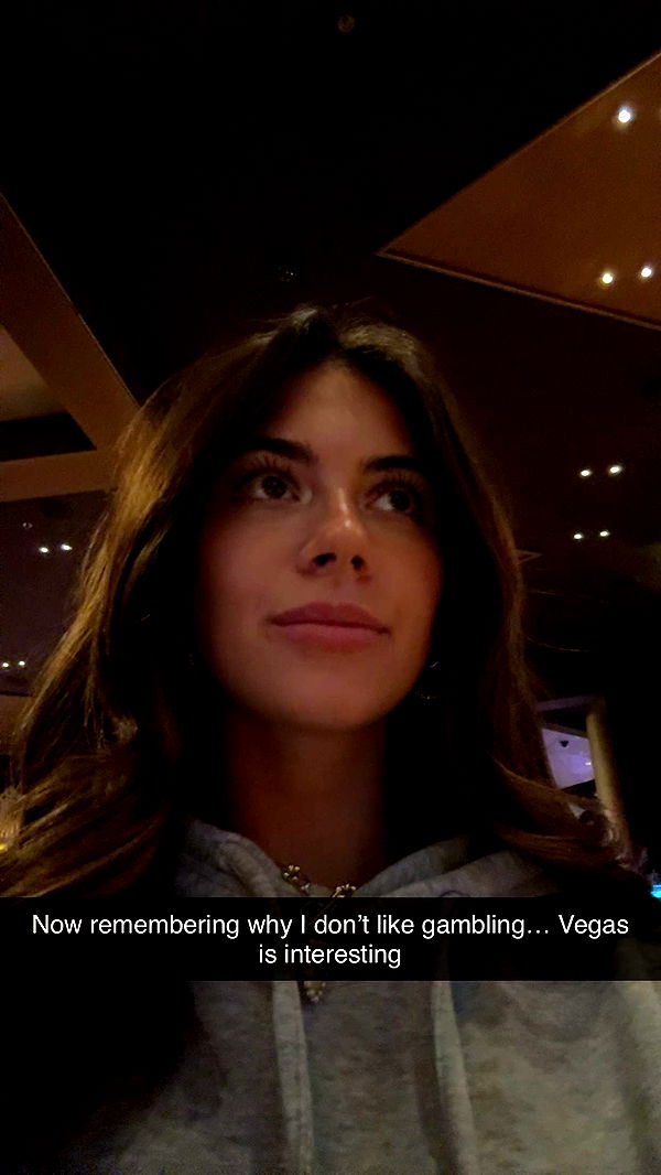 mia_sweitz image ~ Altpins