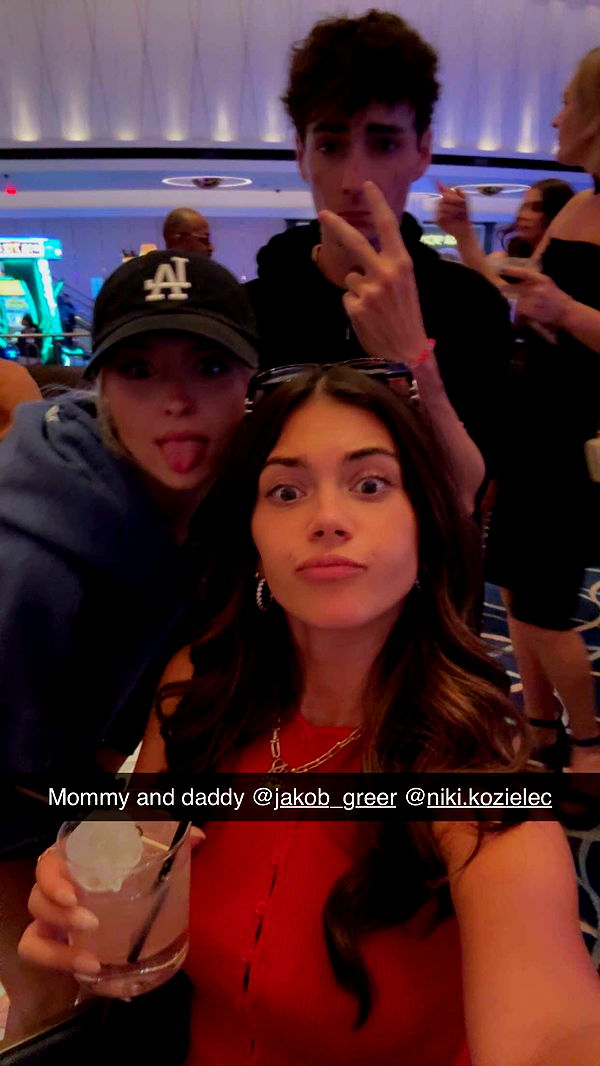 mia_sweitz image ~ Altpins