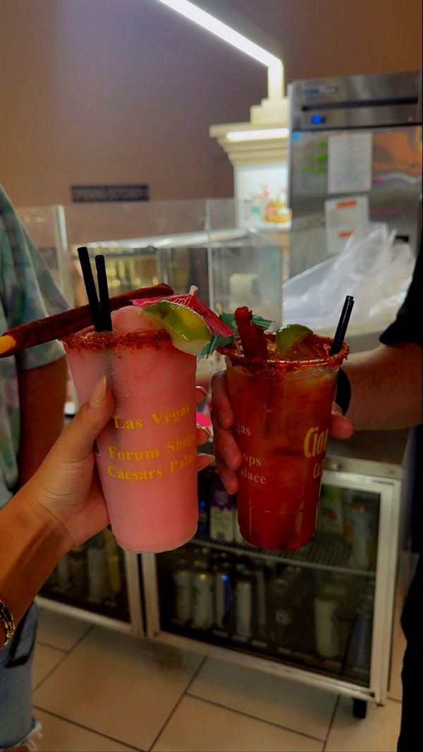 mia_sweitz image ~ Altpins