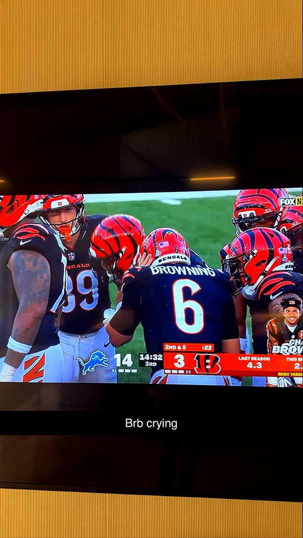 mia_sweitz image ~ Altpins