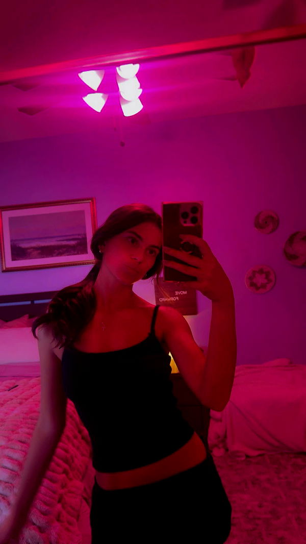 mia_sweitz image ~ Altpins