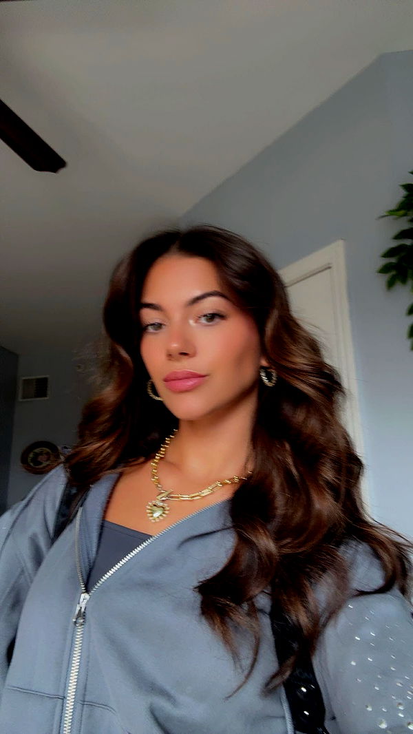 mia_sweitz image ~ Altpins