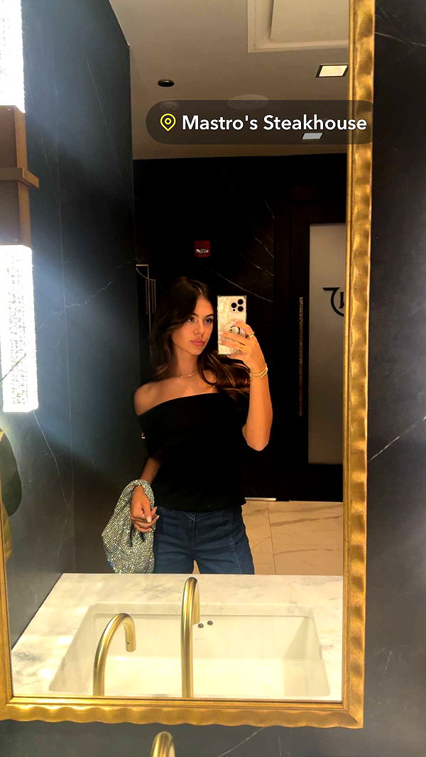 mia_sweitz image ~ Altpins