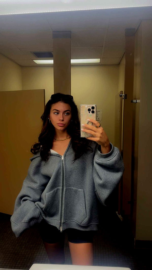 mia_sweitz image ~ Altpins