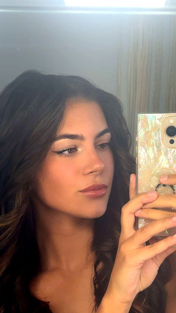 mia_sweitz image ~ Altpins