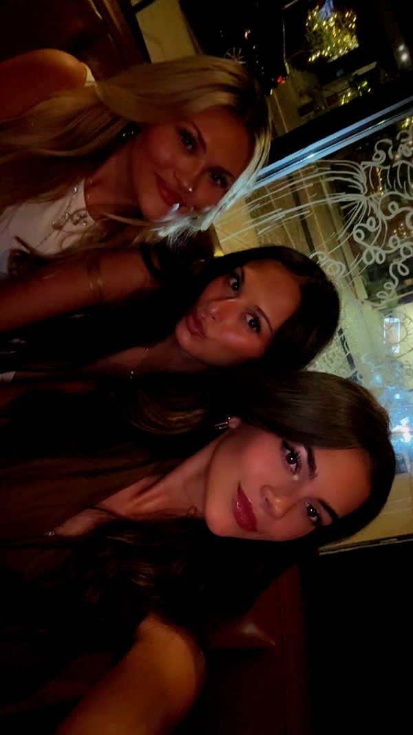 mia_sweitz image ~ Altpins