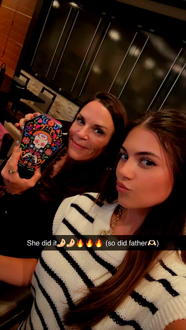 mia_sweitz image ~ Altpins