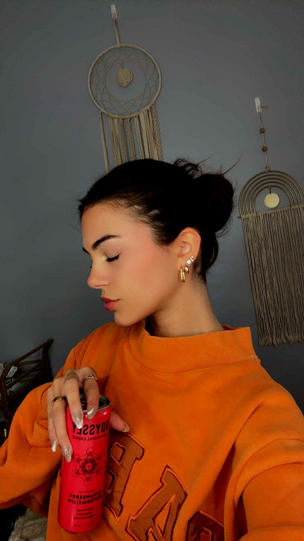 mia_sweitz image ~ Altpins