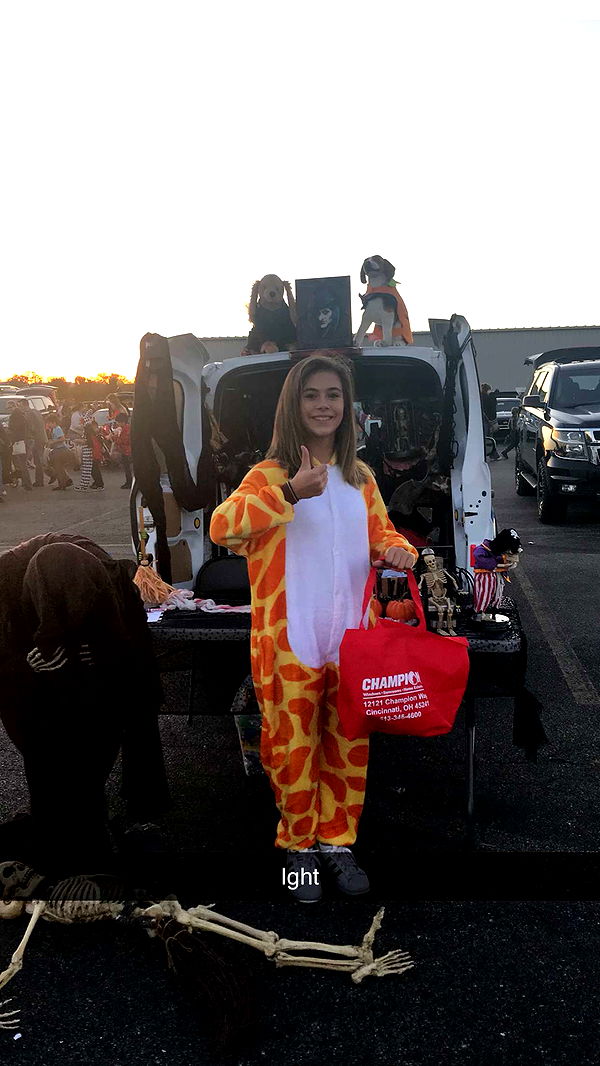 mia_sweitz image ~ Altpins