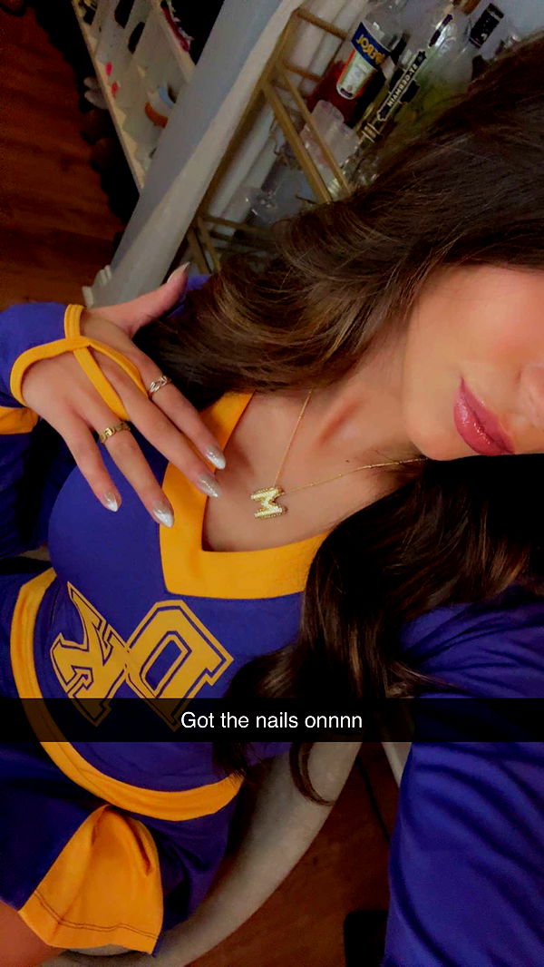 mia_sweitz image ~ Altpins