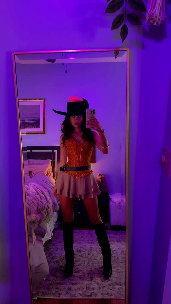 mia_sweitz image ~ Altpins