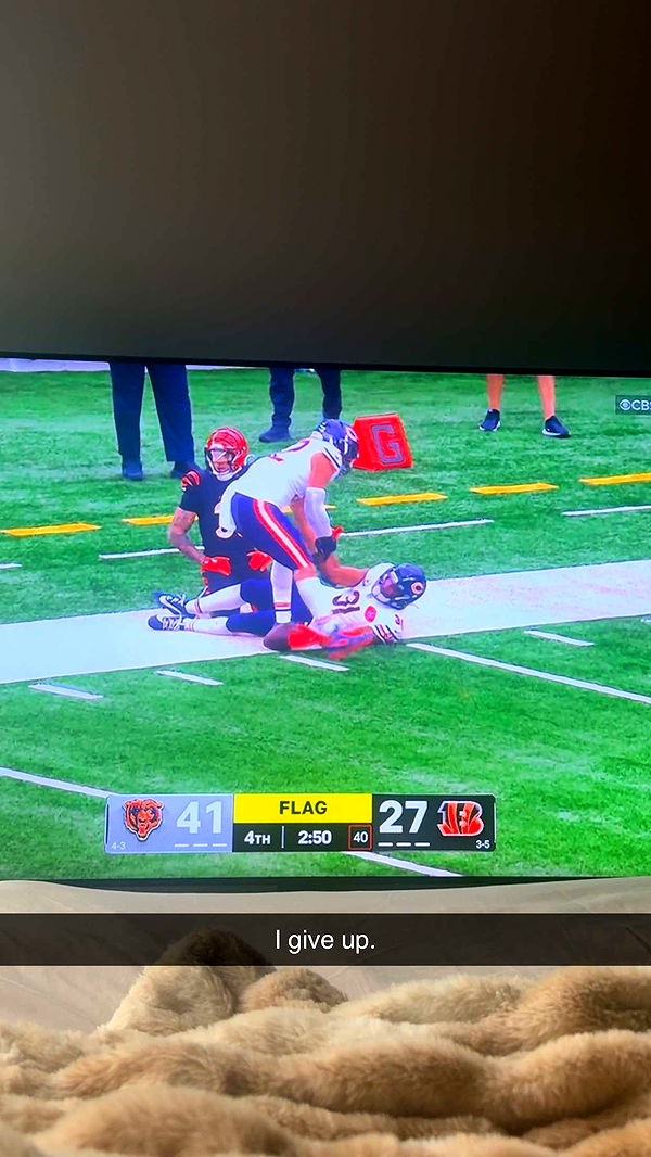 mia_sweitz image ~ Altpins