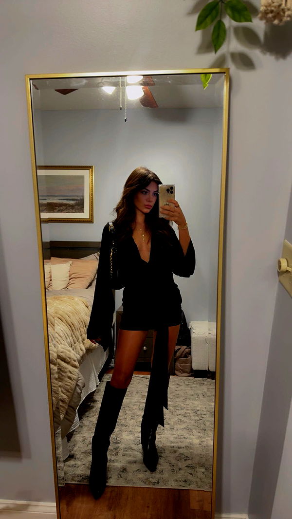 mia_sweitz image ~ Altpins