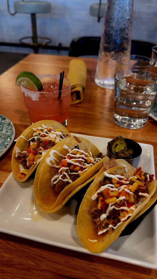 mia_sweitz image ~ Altpins