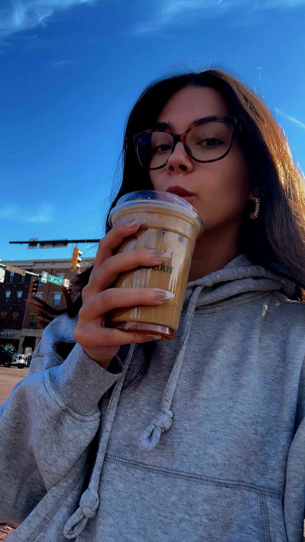 mia_sweitz image ~ Altpins